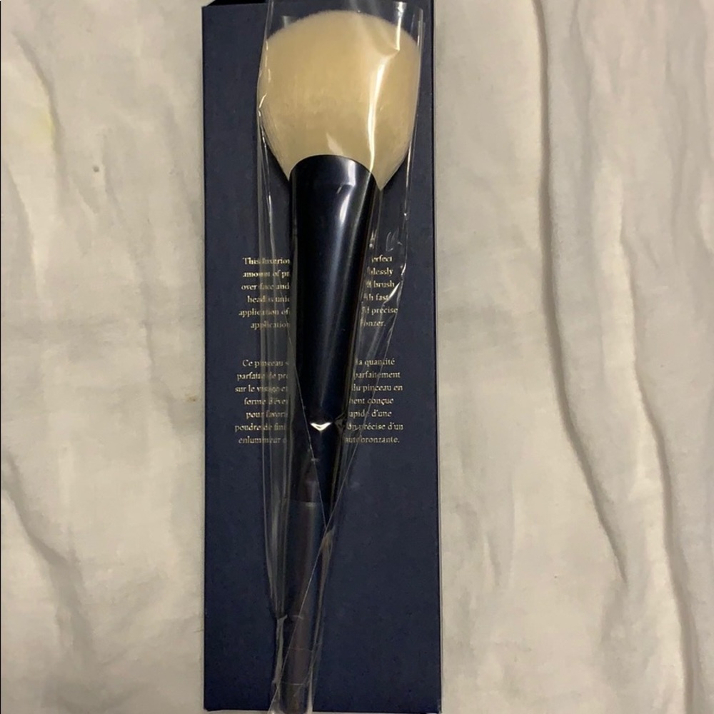 Fan Powder Brush by BeautyCounter